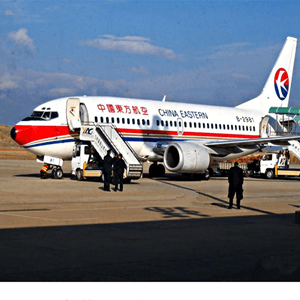 桂林航空空运航空快运业稳步发展的原因是什么？